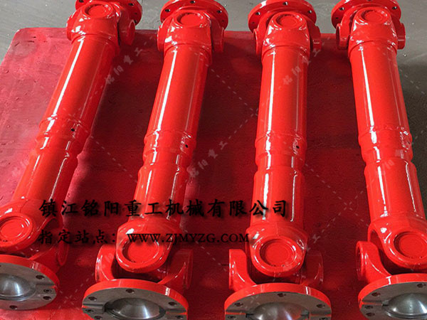 新式整體叉頭式萬向聯(lián)軸器是冶金、軋鋼等機械設(shè)備的優(yōu)選傳動件-萬向聯(lián)軸器