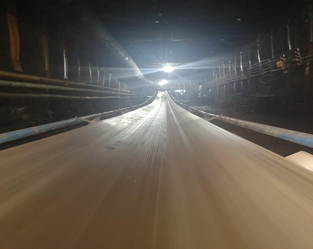 紅旗煤礦持續(xù)推進(jìn)運輸系統(tǒng)優(yōu)化，全力助推礦井生產(chǎn)高效運轉(zhuǎn)1